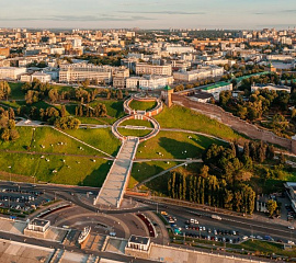 К золотым маковкам храмов